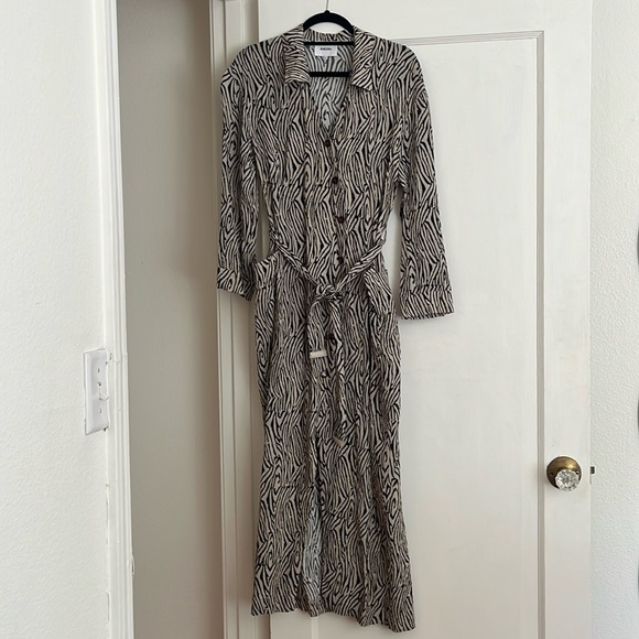 Nanushka capri wrap dress - Picture 2 of 7